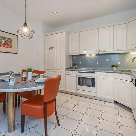 Linde 5 * Heringsdorf (Usedom)